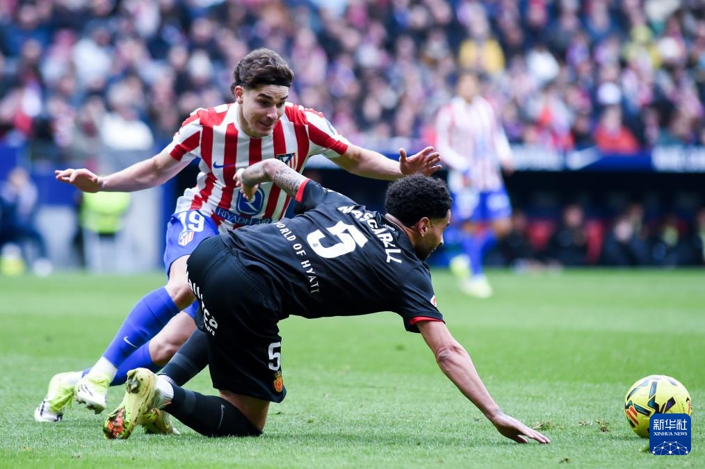 萨穆埃尔·吉戈特和埃尔斯伊德·希萨伊已不在拉齐奥的计划中，他们可能在一月离队。 来源：著名记者斯基拉